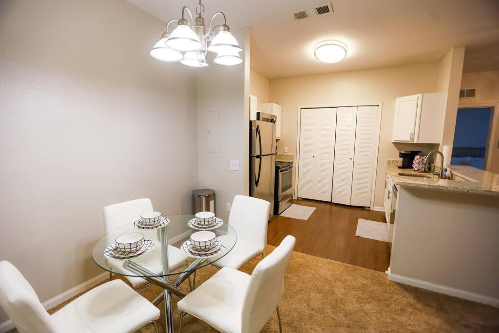 Apartamento Lux 2Bd 2Ba Minutes From The Water Pensacola Exterior foto