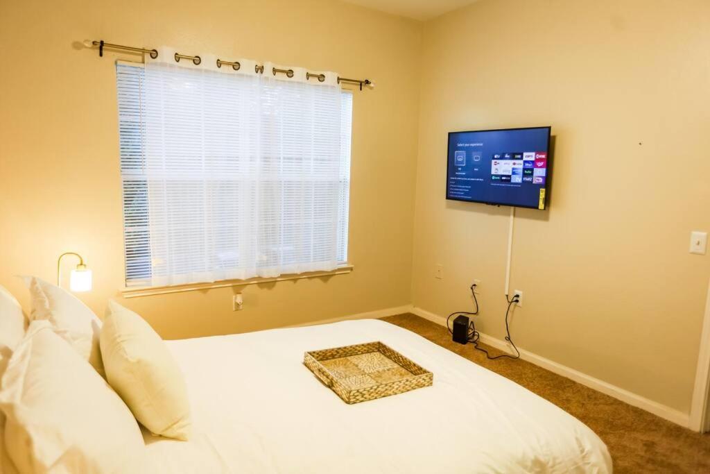Apartamento Lux 2Bd 2Ba Minutes From The Water Pensacola Exterior foto