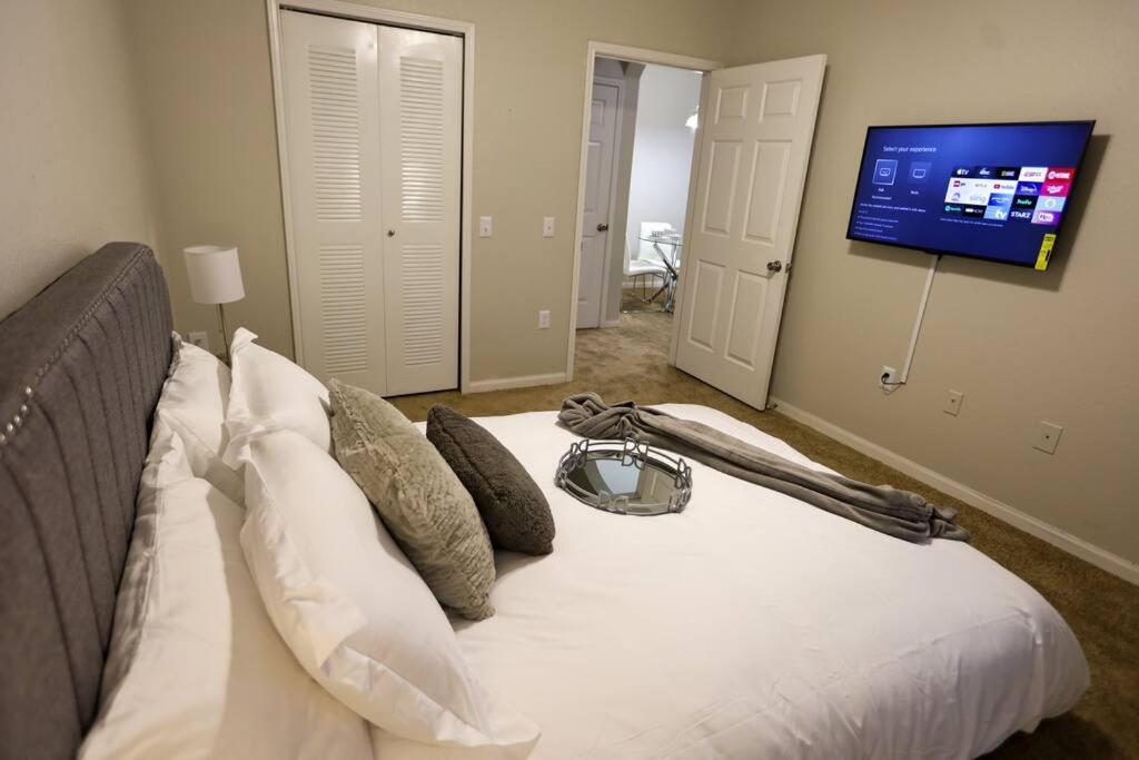 Apartamento Lux 2Bd 2Ba Minutes From The Water Pensacola Exterior foto