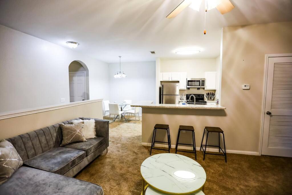 Apartamento Lux 2Bd 2Ba Minutes From The Water Pensacola Exterior foto
